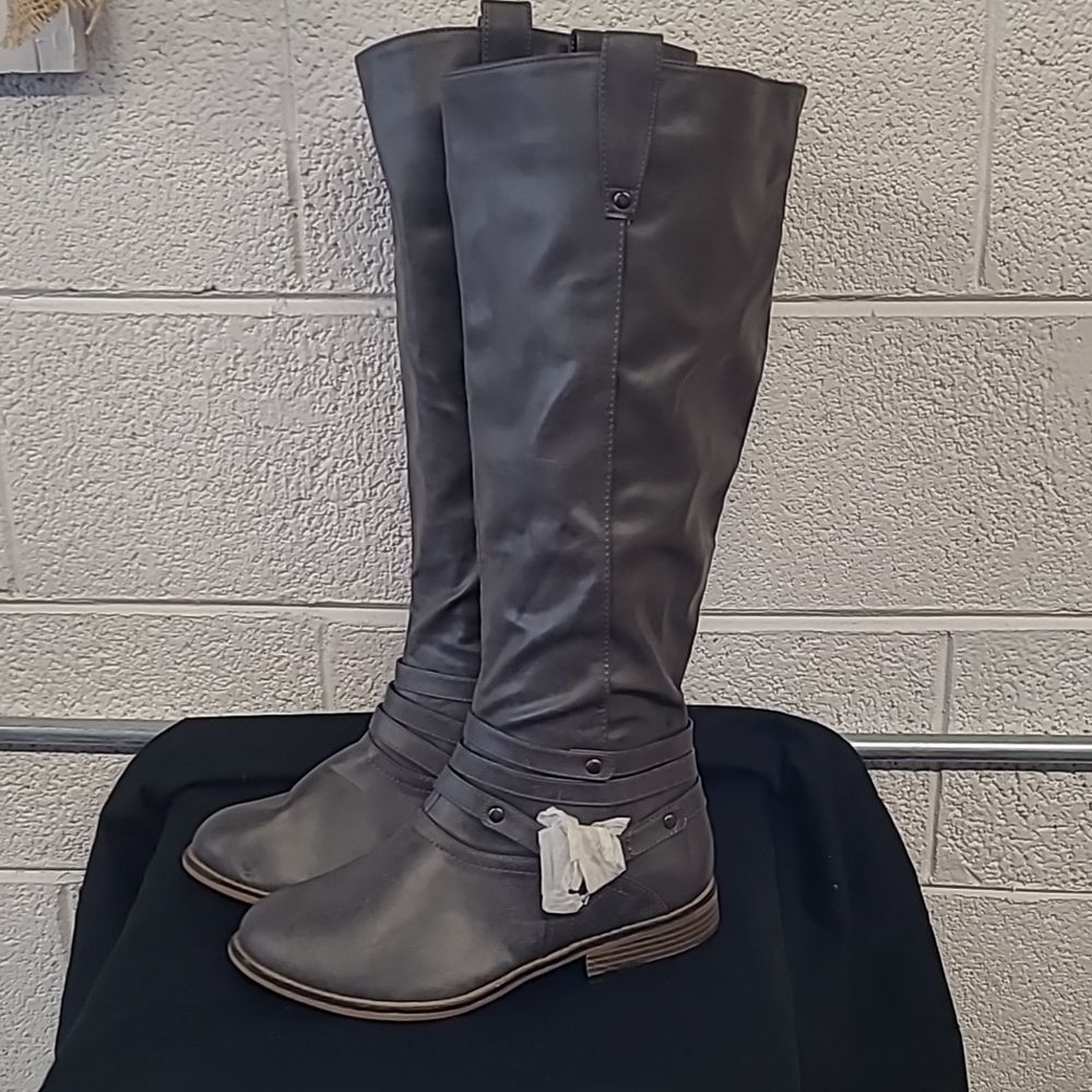 Static Footwear Groove2 Women's Gray Crisscross Strap Side Zip Tall Boots Size 9